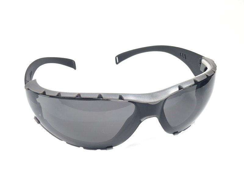SAFETY EYEWEAR